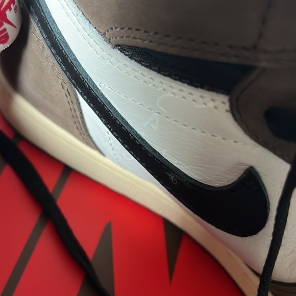 Fake Nike Air Jordan 1 High OG TS SP 10.5  COPY - Picture 4 of 8